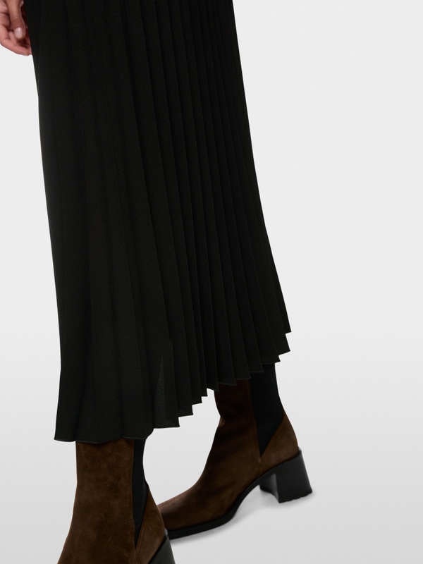 Robe en viscose plissée