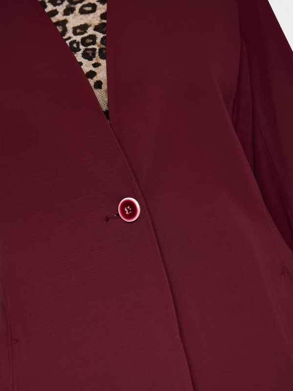 Iets getailleerde blazer