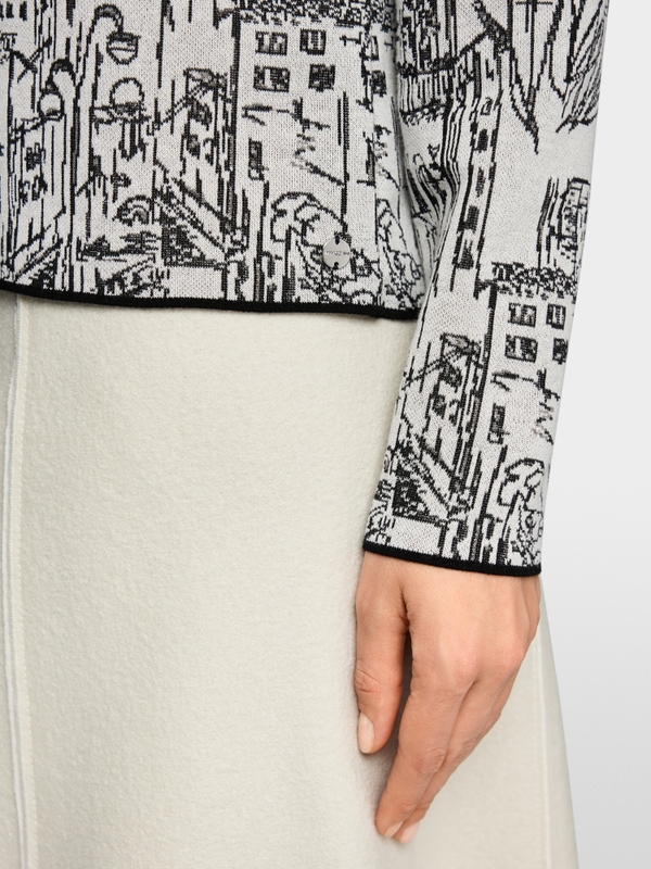 Pull en maille fine tricoté en Allemagne