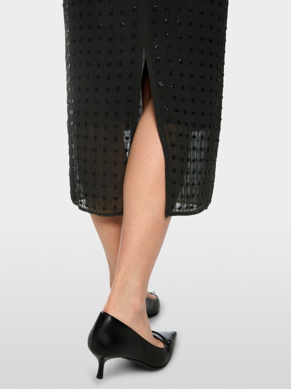 Elegant skirt with sequins