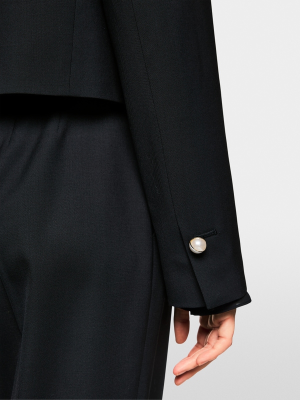 Elegante Jacke mit Perlen-Knöpfe