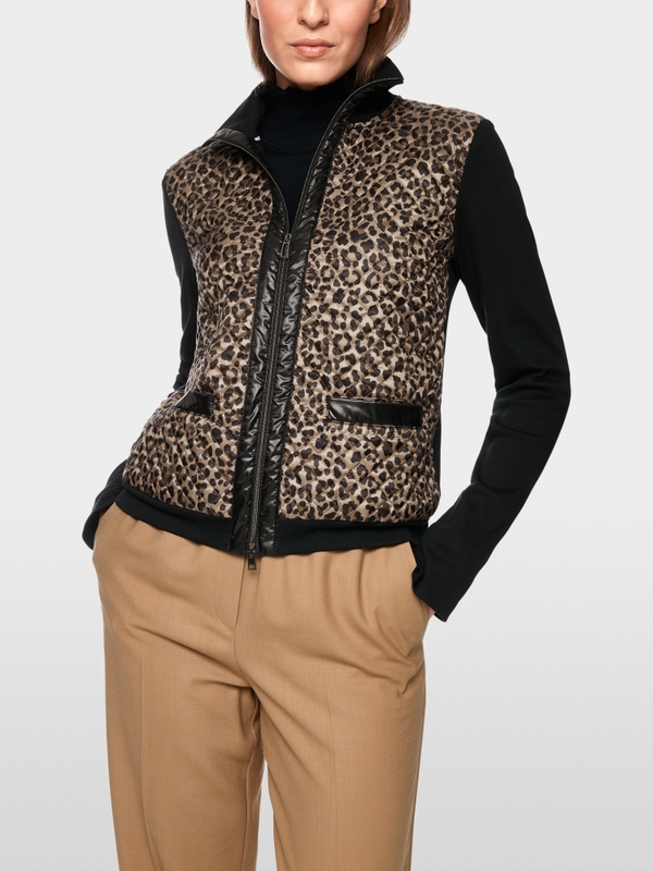 Light jacket with leopard print