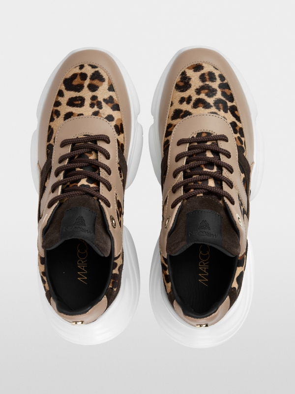 Leather trainers with leo highlights