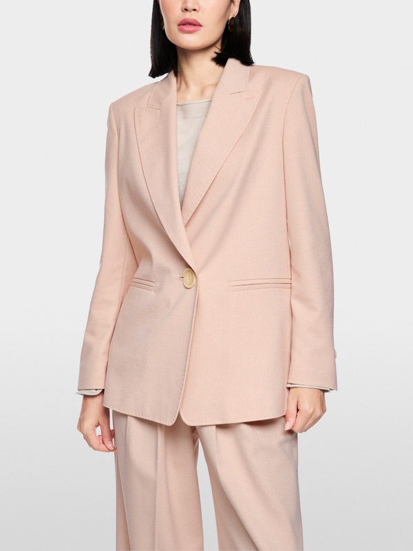 Blazer in a casual boyfriend style