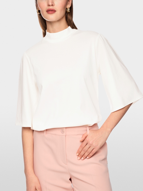 Loose-fit T-shirt with stand-up collar