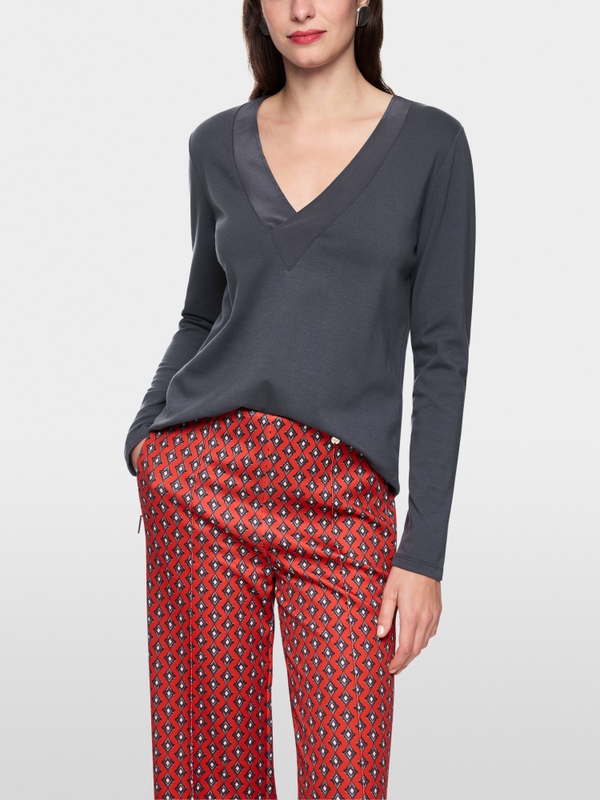 Long-sleeved top with silk trim