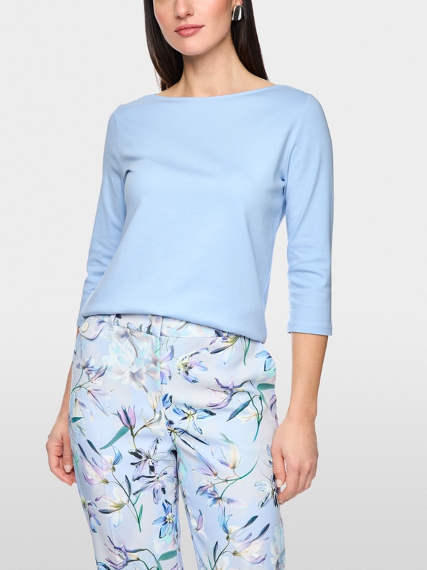 T-shirt with boat neck