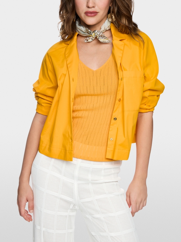 Casual cropped blouse