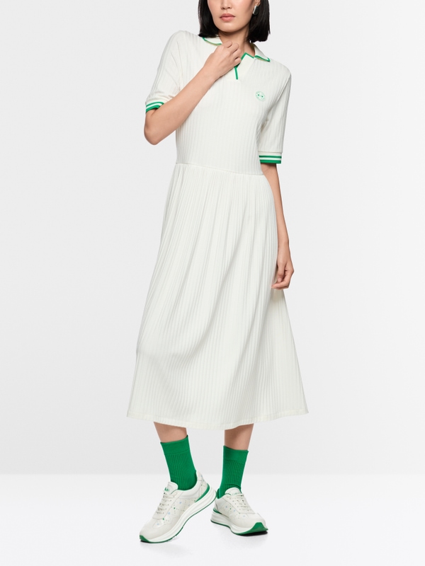 Dress made from stretch viscose