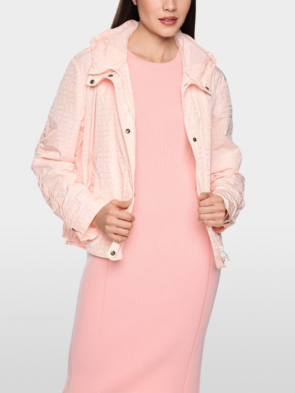 Lightweight outdoor jacket