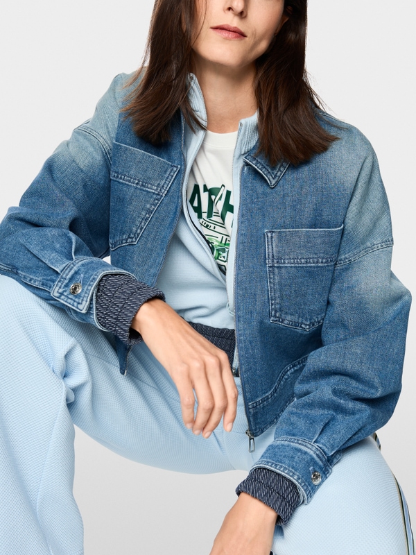 Short denim jacket with zip