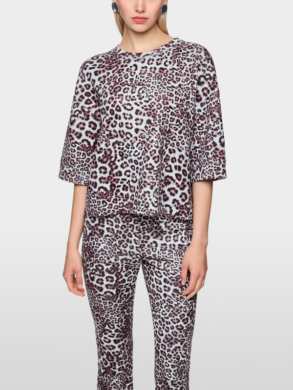 Oversized shirt with leopard print