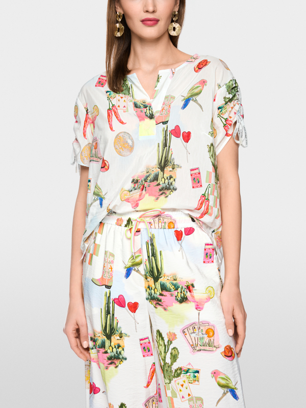 Blouse shirt with gathered details