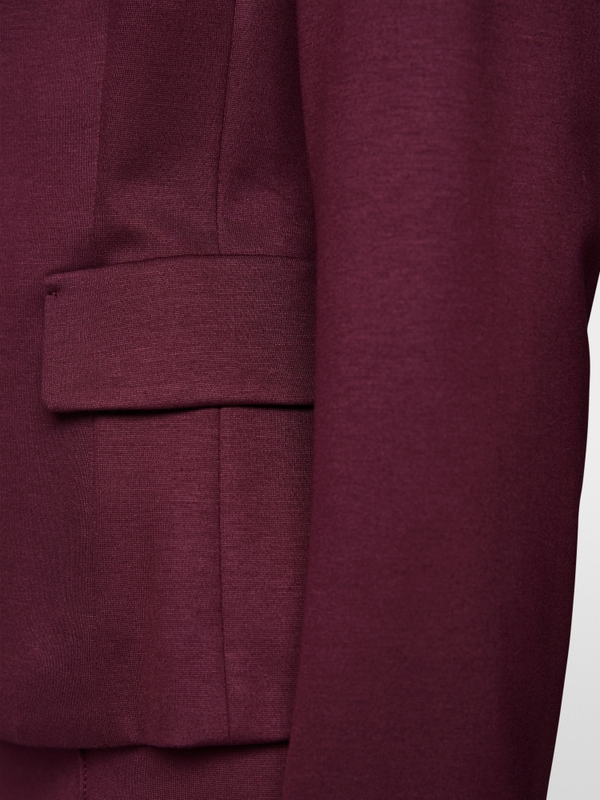 Fitted stretch blazer with lapels