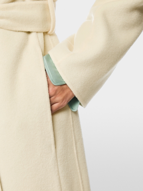 Luxurious reversible wool coat