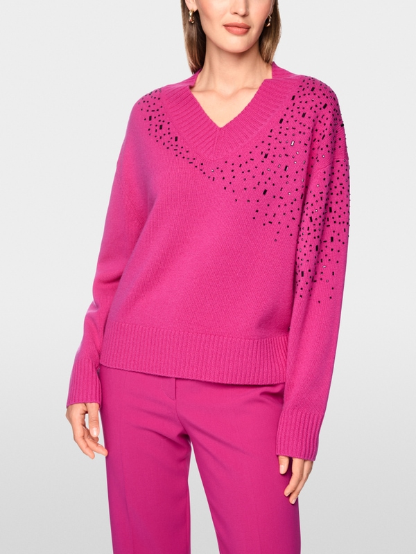 Elegant jumper with rhinestone details