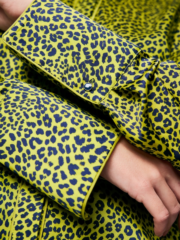Blouse with animal print