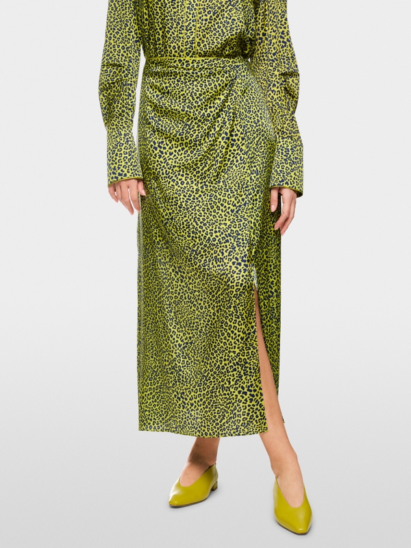 Midi skirt with leopard print