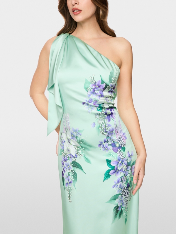 Robe de soirée asymétrique à volants