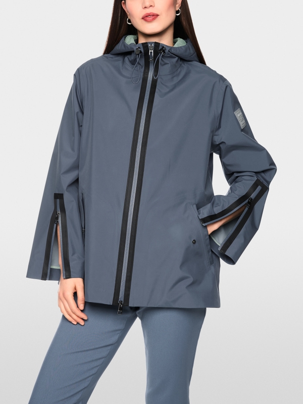 Lightweight outdoor jacket