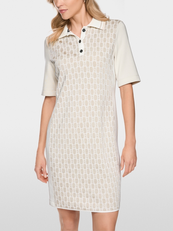 Robe courte tricotée en Allemagne