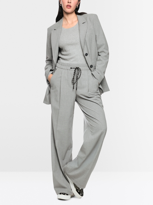 Blazer with patterned lining