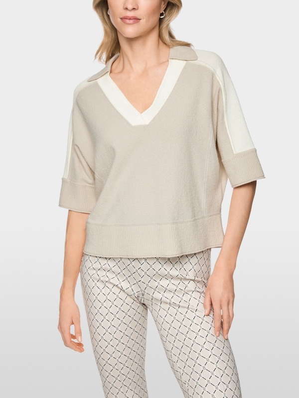 Two-tone V-neck jumper
