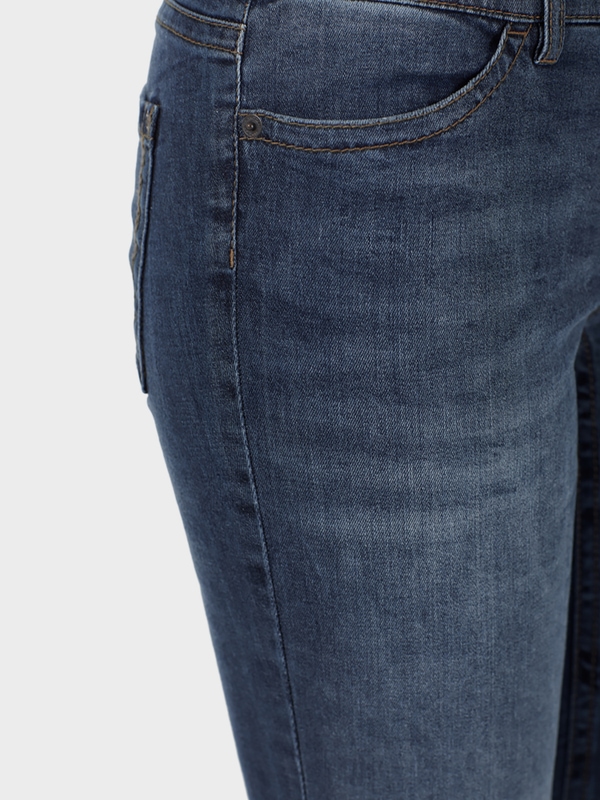 Eng anliegende Jeans