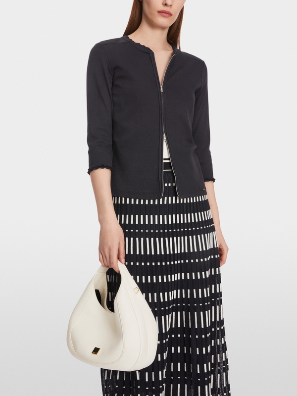 Sportive Jacke mit Rüschendetail