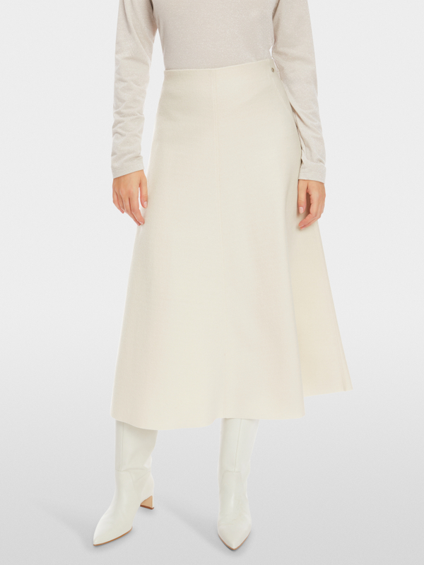 Pure wool skirt - knitted in Germany
