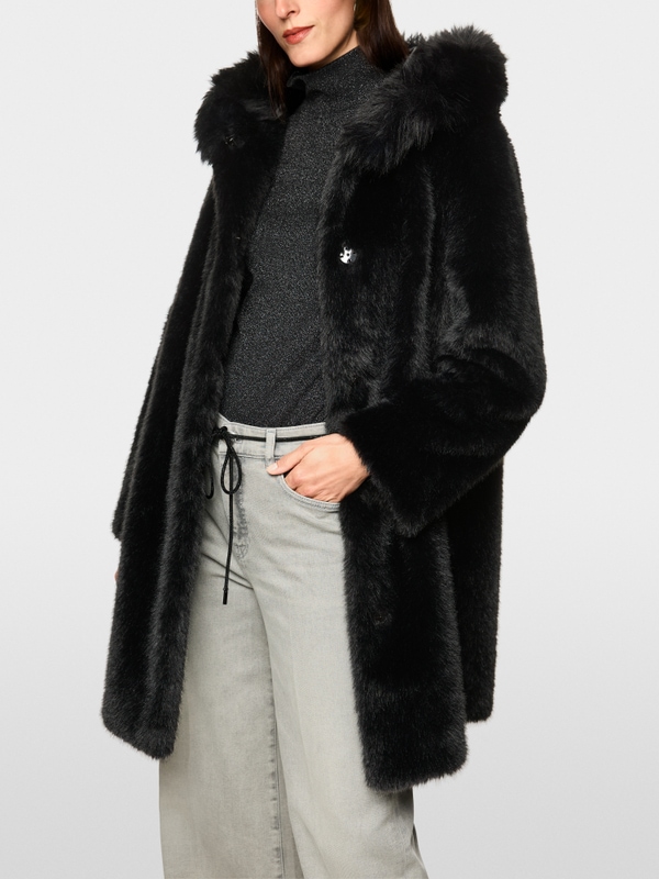 Mantel aus Fake Fur mit Kapuze
