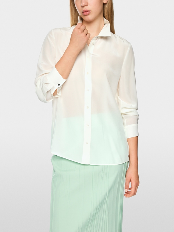 Edle Seidenbluse