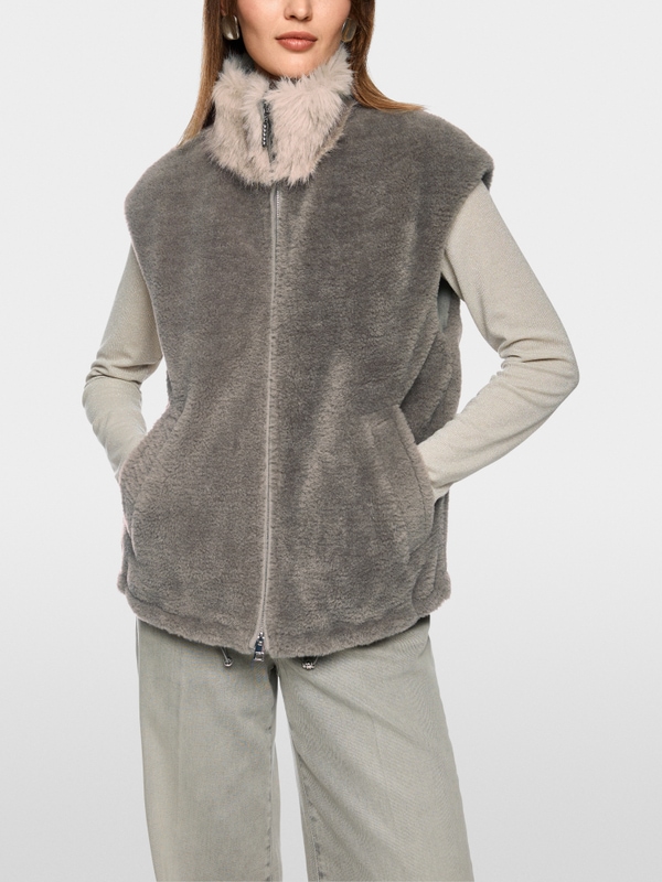 Gilet douillet avec col en fausse fourrure