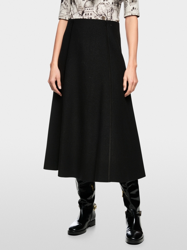 Vilten rok Knitted in Germany