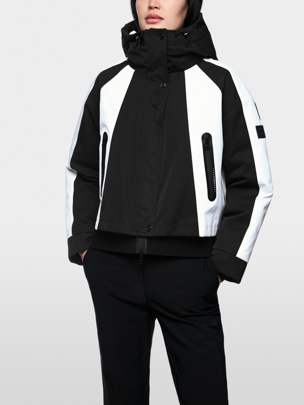 Outdoor jacket in a layered look
