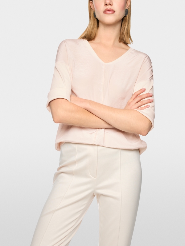 Wide blouse in material mix