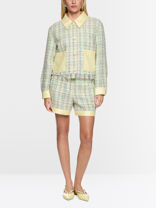 Jacket with contrasting colour details