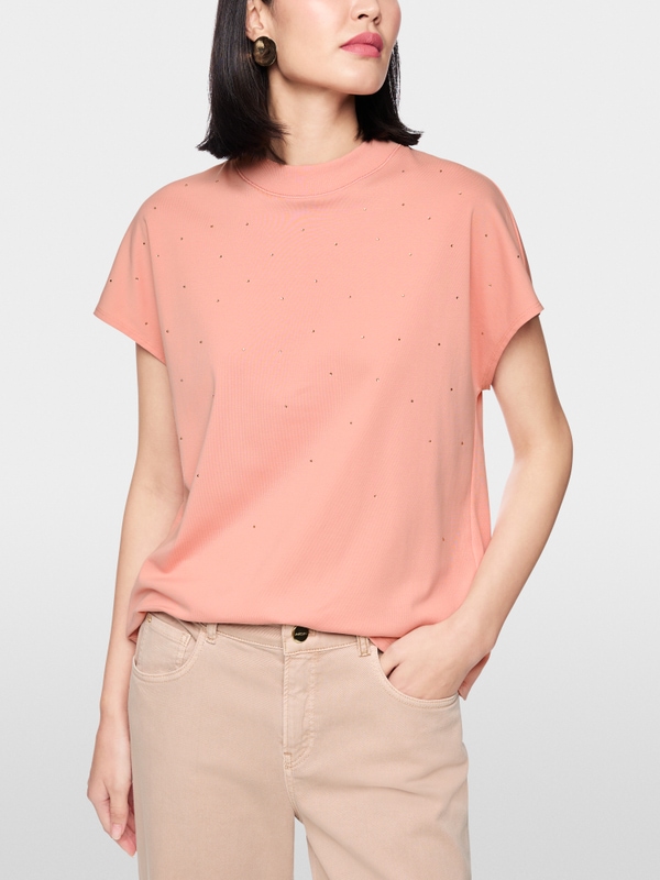 Short-sleeved T-shirt with hotfix stones