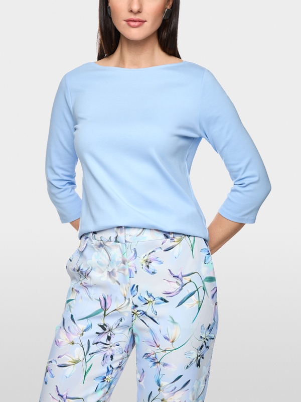 T-shirt with boat neck