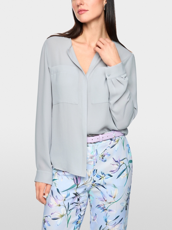 Casual blouse with concealed buttoning
