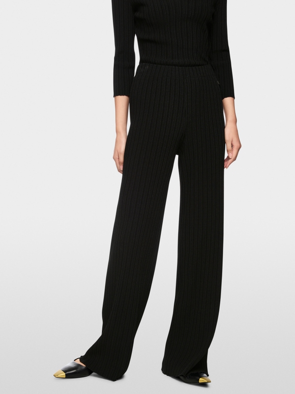 WELKOM Knitted in Germany trousers