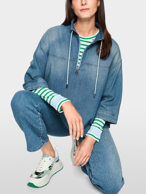 Sporty denim blouse with stand-up collar