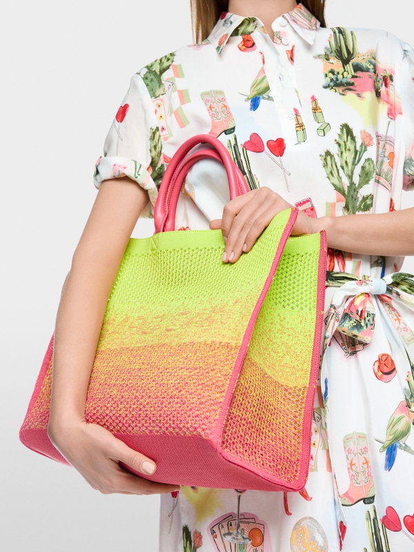 Knitted shopper bag with dégradé effect