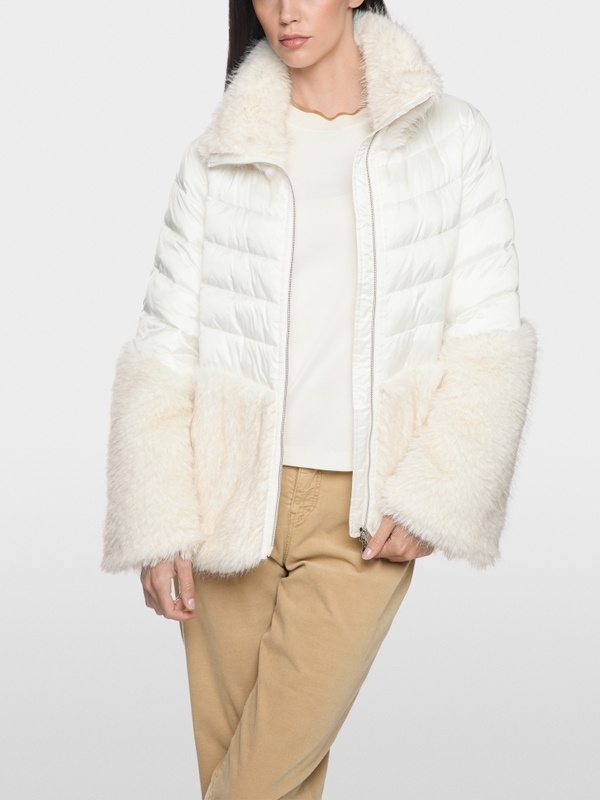 Quilted jacket with faux fur