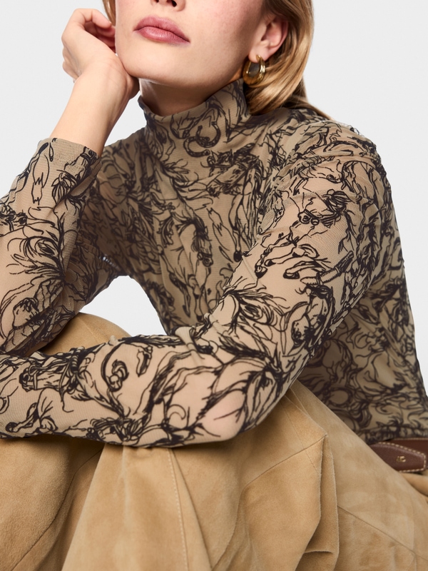 Shirt with velvet flocking
