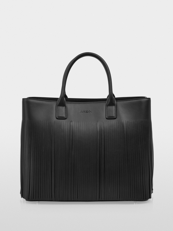 Handbag with fringes