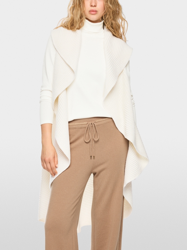 Lockeres Cape Knitted in Germany