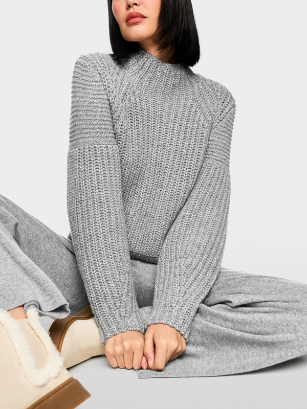 Schimmernder Pullover Knitted in Germany