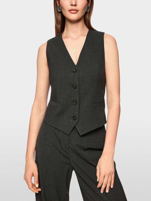 Getailleerd vest met smalle riem