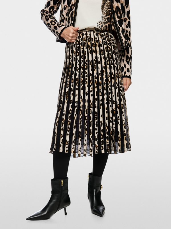 Knitted in Germany leo print maxi skirt
